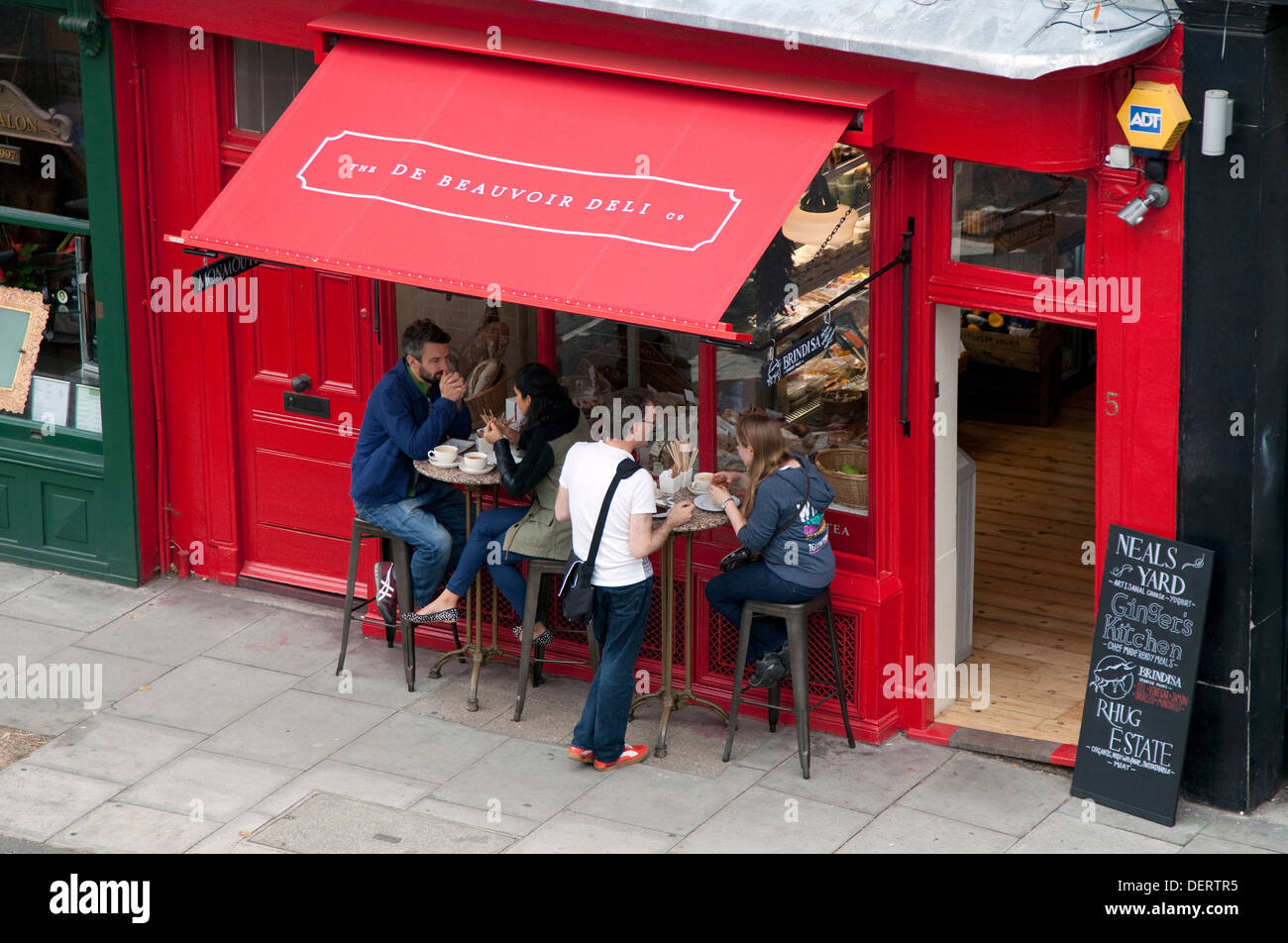 De Beauvoir Deli Café und Feinkost, Islington, London Stockfoto