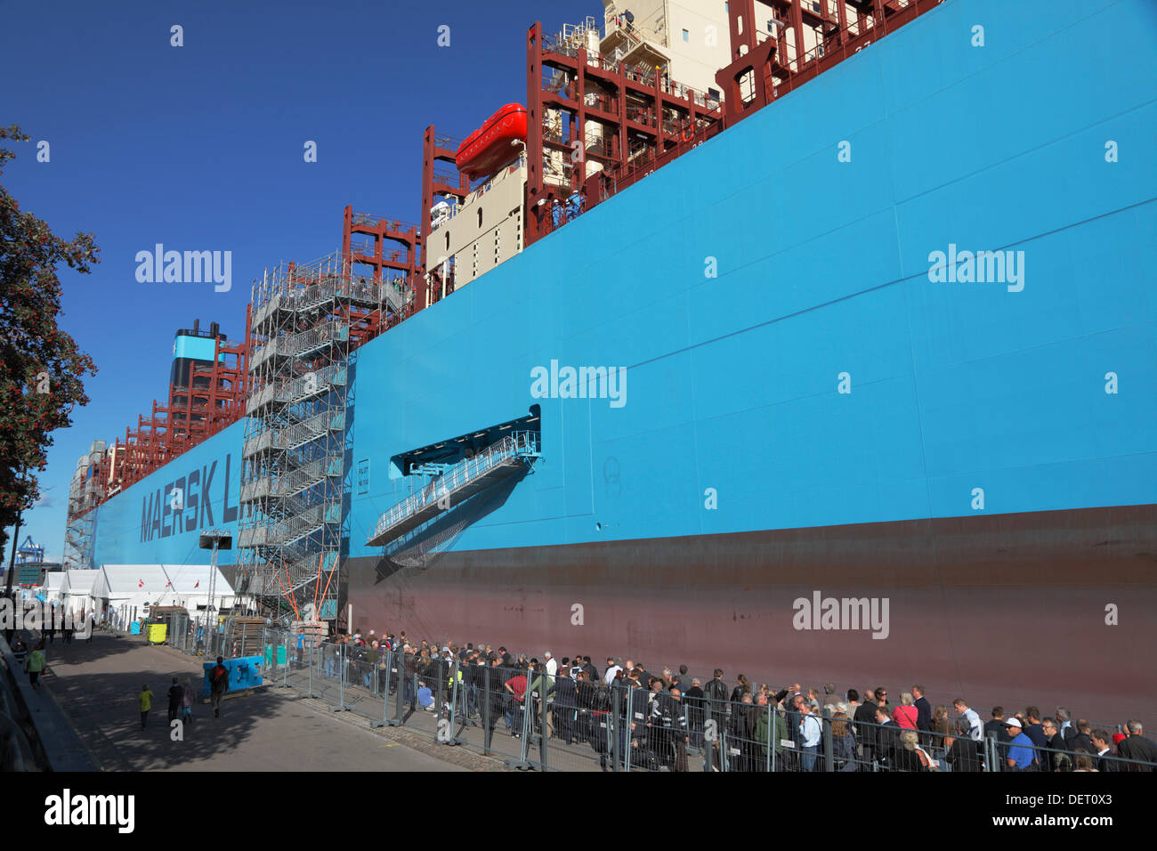 Kopenhagen, Dänemark, 23. Sept.. Maersk Line Triple-E Schiff majestätischen Maersk angekommen, Langelinie im Hafen von Kopenhagen gestern Abend für eine Woche der Präsentation und der Name Siegerehrung. Am Mittwoch benennt ihre königliche Hoheit Kronprinzessin größte Schiff der Welt. Dies markiert den Beginn des Schiffes und die Ausstellung im Langelinie und die Öffentlichkeit wird eine Tour auf das Containerschiff angeboten. Mehr als 42.000 Menschen haben bereits ihr Ticket für das Schiff, 400 m lang und 59 m Breite an Bord gebucht. Der majestätische Maersk ist das zweite von Maersk 20 bestellten Schiffe Tripple-E. Bildnachweis: Niels Quist / Alamy Liv Stockfoto