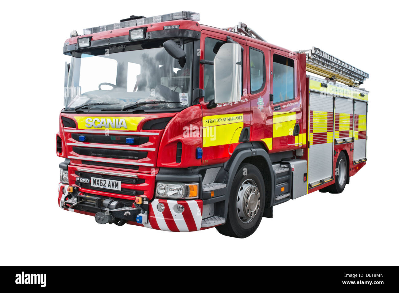 Ein Schnitt aus der Scania P280 Feuerspritze verwendet Feuerwehr Wiltshire, UK Stockfoto