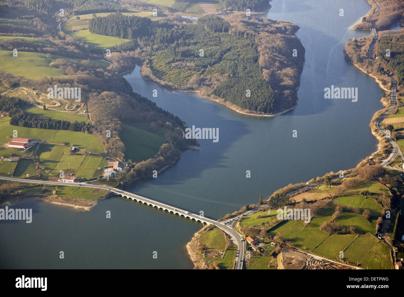 Urrunaga reservoir Fotos und Bildmaterial in hoher Auflösung Alamy
