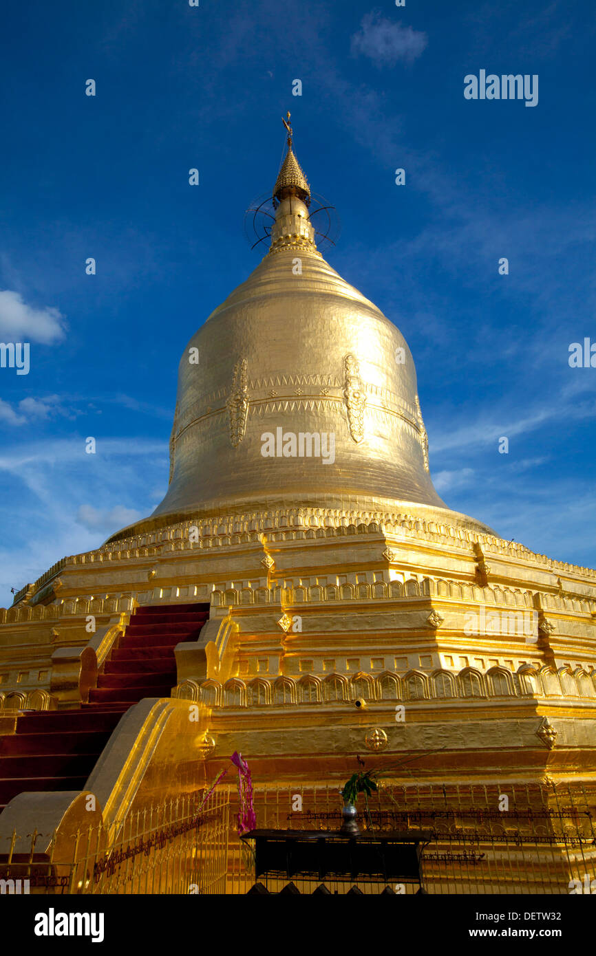 Lawkananda Paya am Fluss Ayerarwady im neuen Bagan, Myanmar. Stockfoto