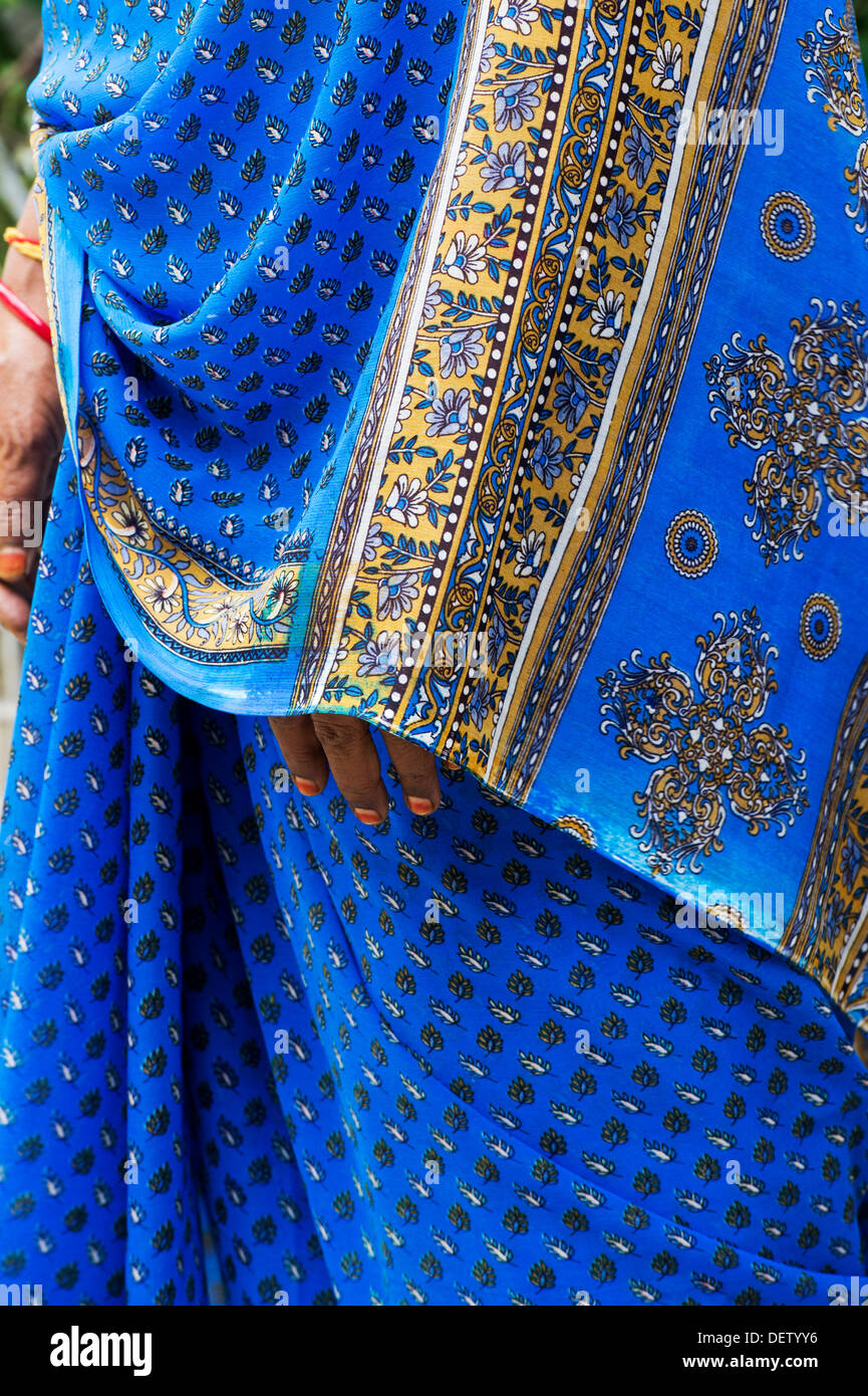 Indische Frau trägt einen Sari. Indien Stockfoto