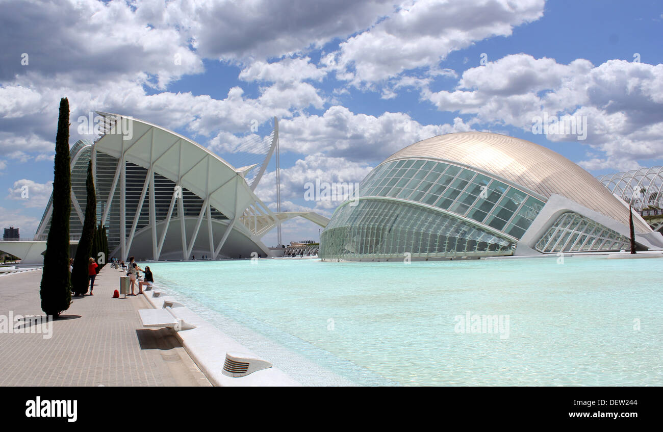 L'Hemisfèric, Stadt der Künste und Wissenschaften, Valencia, Spanien, entworfen vom Architekten Santiago Calatrava und Félix Candela Stockfoto
