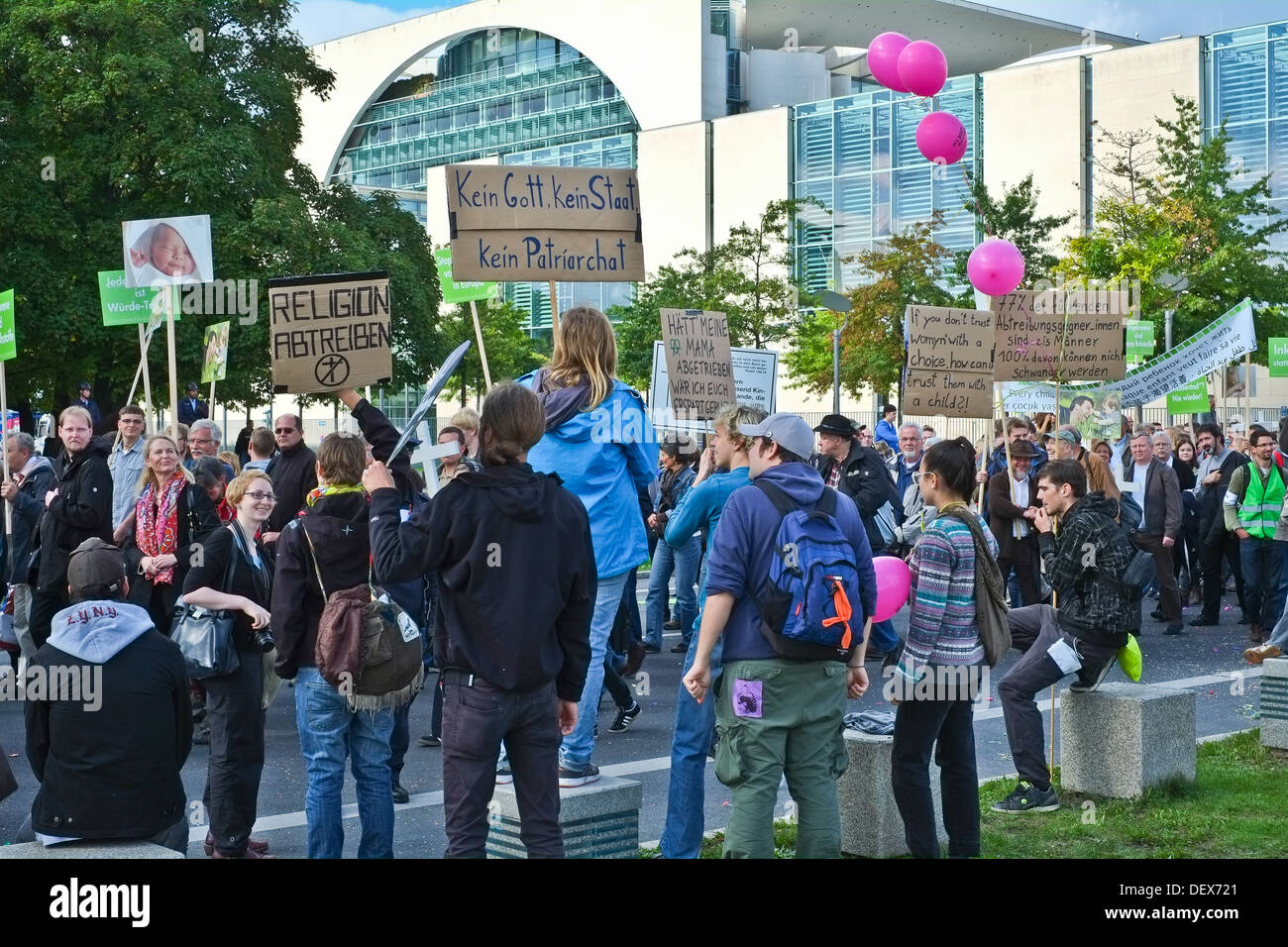 Die 2013 Berlin März for Life - Demonstration pro und Contra Abtreibung Stockfoto
