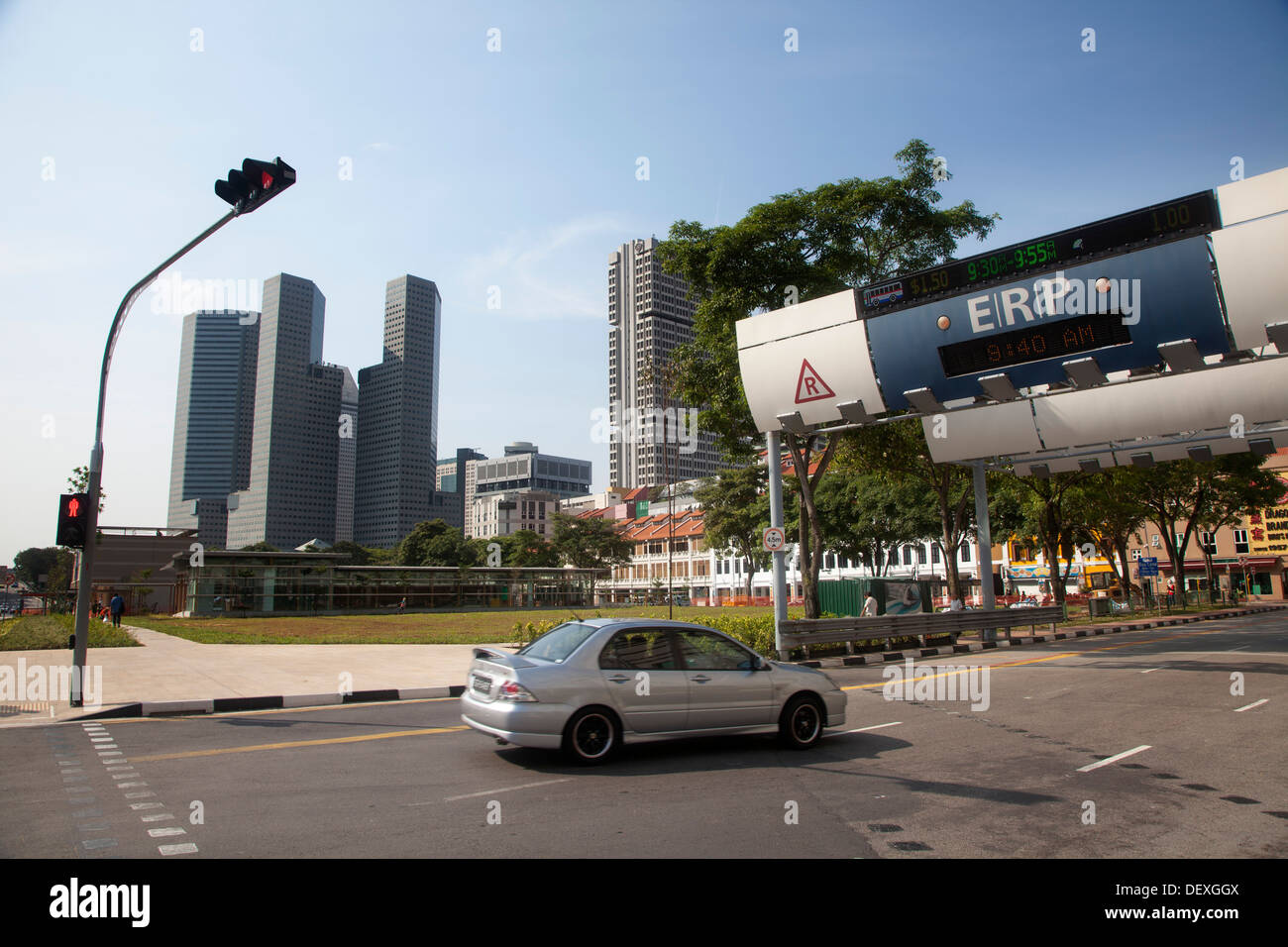 ERP-Zoll Singapur Stadt Besteuerung vor Ort Auto automatische elektronische drahtlose Steuergelder Zahlen Zahlung Tor Pass Stadt subtrahieren Stockfoto