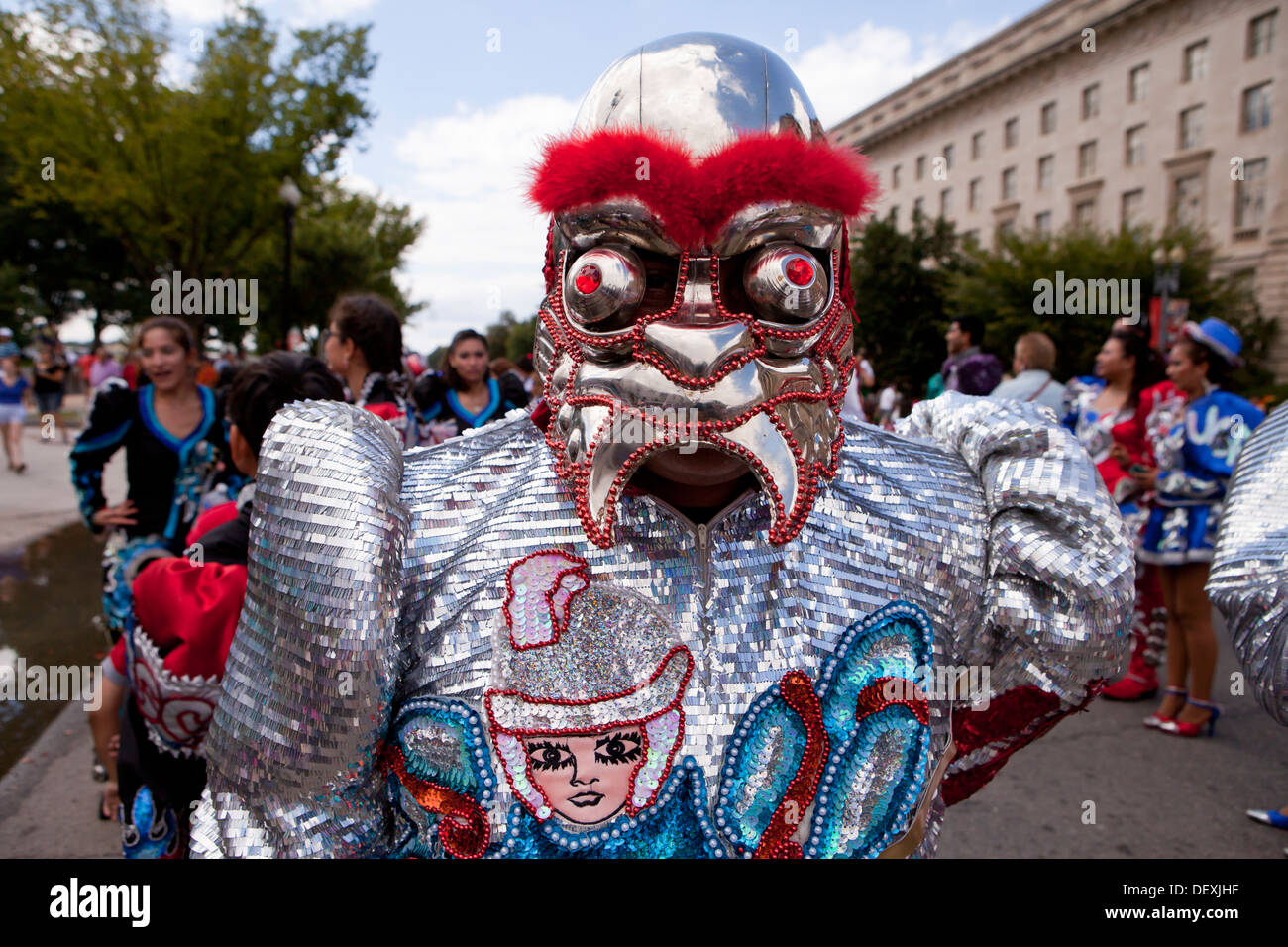 Traditionellen bolivianischen Tänzer in Tracht auf Latino Festival - Washington, DC USA Stockfoto