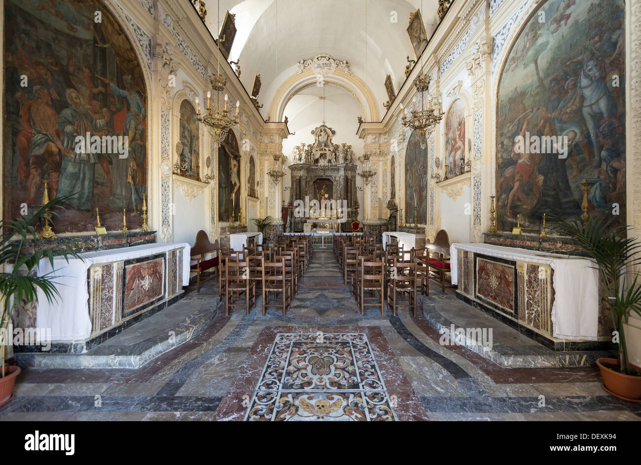 Innenraum der Chiesa di San Pancrazio in Taormina Stockfoto