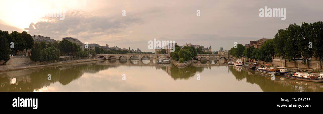 Die Brücke Pont Neuf Kreuzung Seineufer und der Ile De La Cite in den frühen Morgenstunden, Paris, Ile de France, Frankreich, Europa Stockfoto