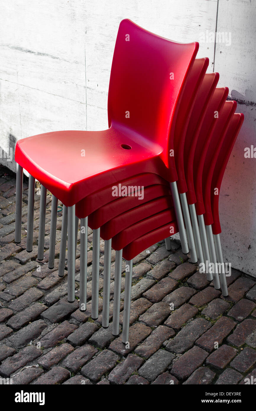 Rote Stühle Stockfoto