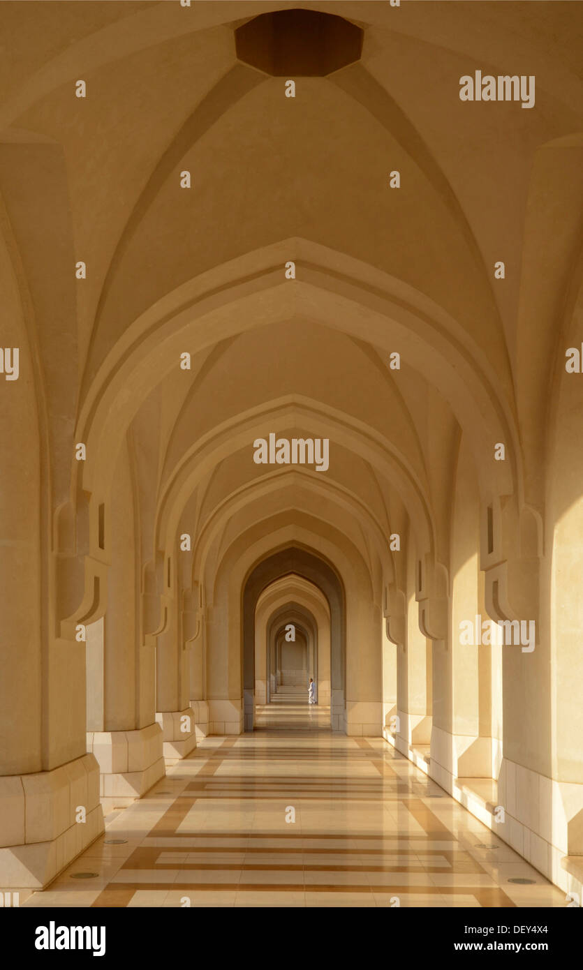 Die Kolonnaden vor des Sultans Palace, Muscat, Muscat Governorate (Capital Area, Oman Stockfoto