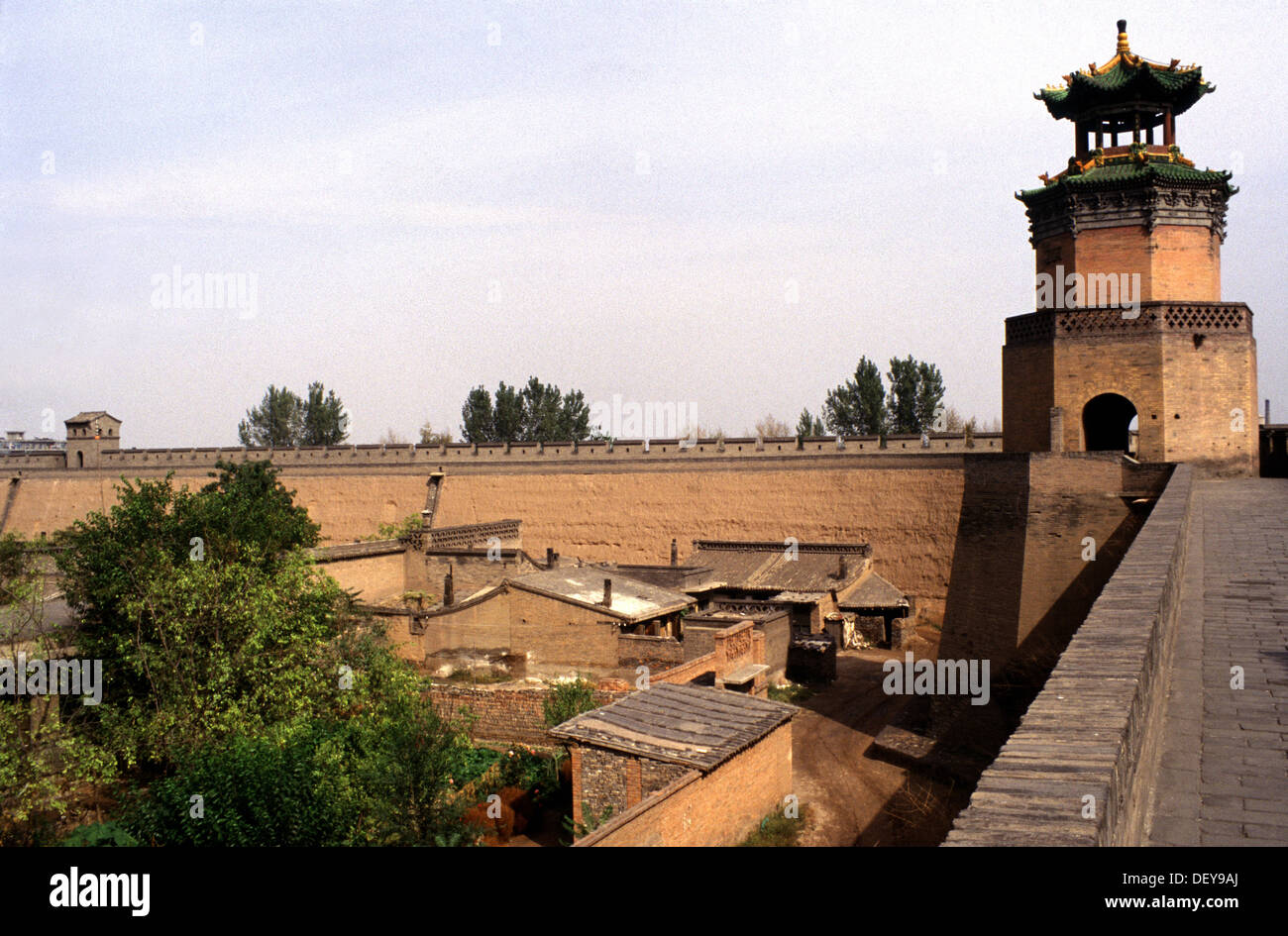 Alten Wachturm über Ming Wände in der Stadt Ping Yao offiziell Pingyao antike Stadt in der Provinz Shanxi, China Stockfoto