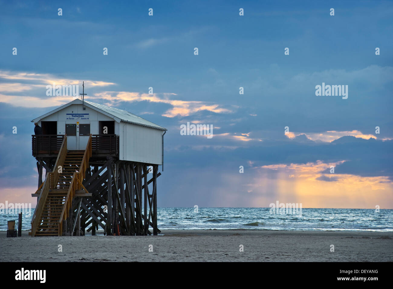 Strandhaus Auf Stelzen Stockfotos und -bilder Kaufen - Alamy