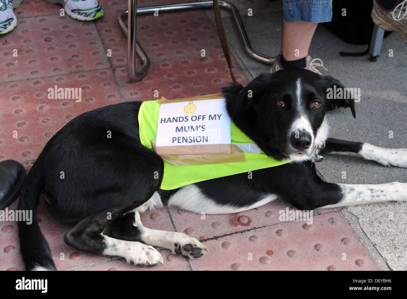 Mitglieder der Feuerwehren Union heute Streik außerhalb der Preston Zirkus Feuerwache in Brighton Stockfoto