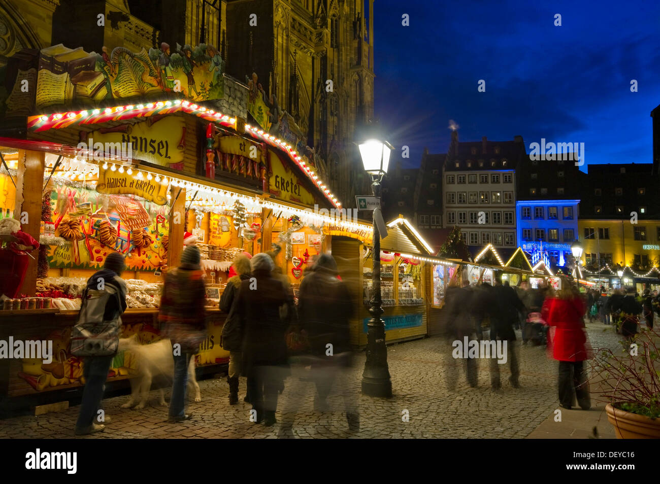 Weihnachtsmarkt in Straßburg, Elsass, Frankreich, Europa Stockfoto