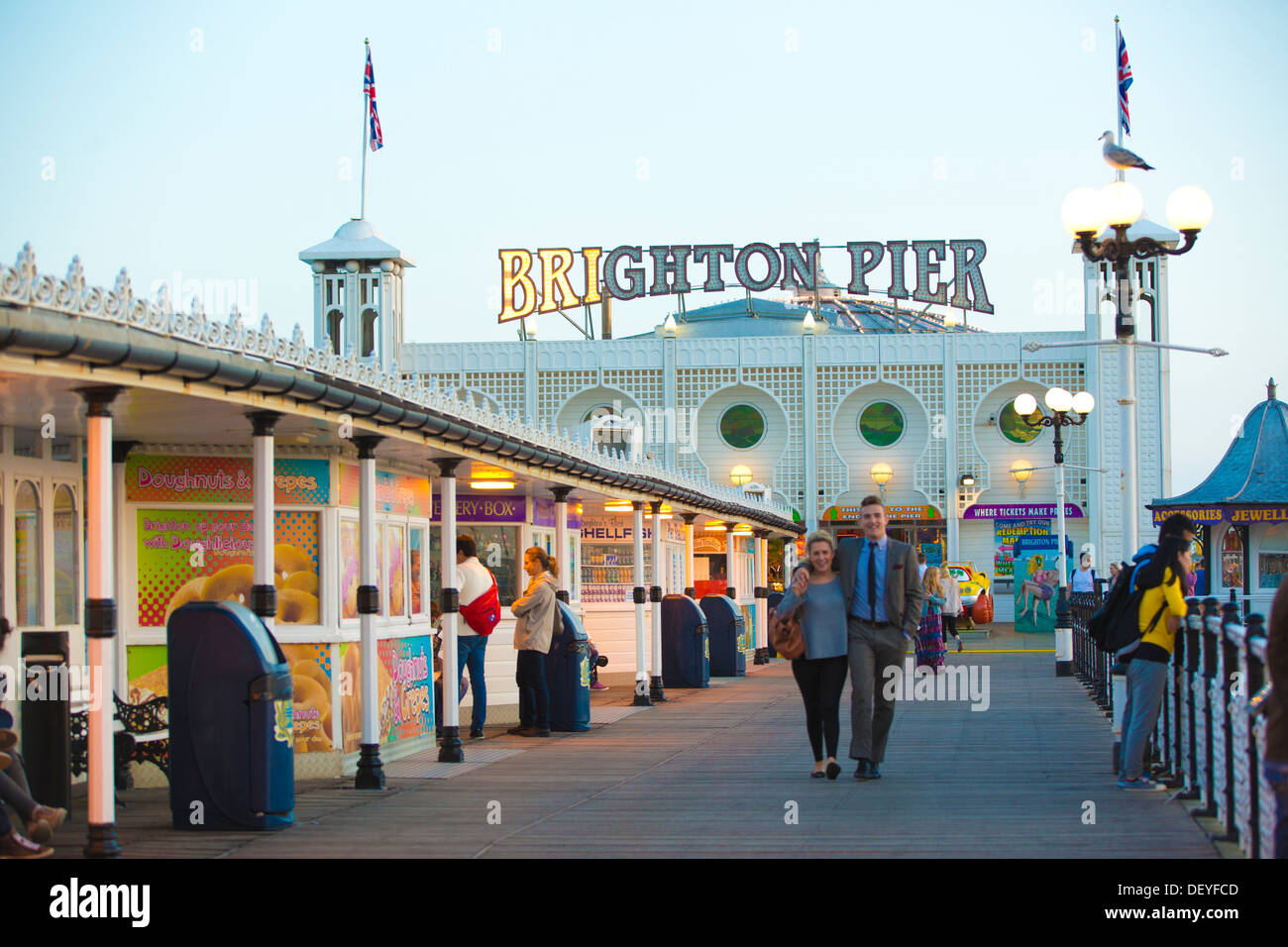 Brighton Pier bei Dämmerung, East Sussex, England, UK Stockfoto