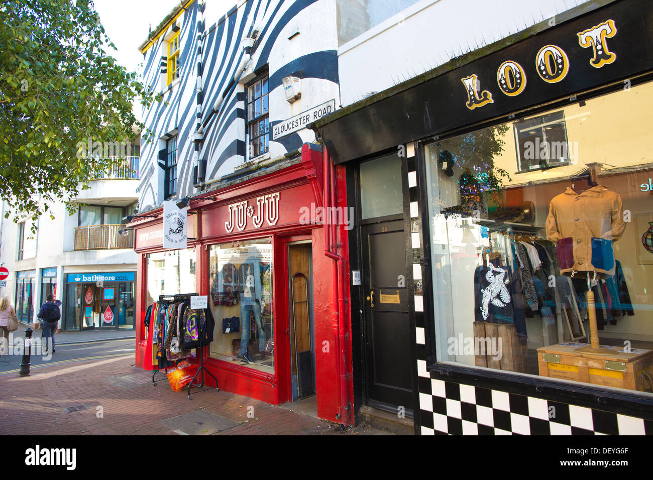 Beute und Ju Ju Modeboutique, Gloucester Road, North Laine, Brighton, East Sussex, England, UK Stockfoto