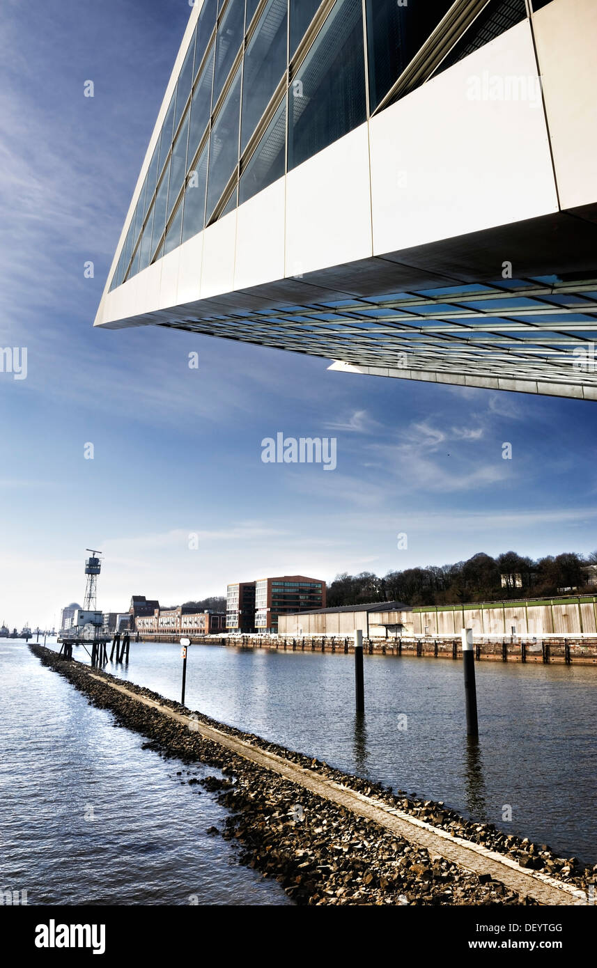 Dockland-Gebäude, ein modernes Bürogebäude, Hafen von Altona, Hamburg Stockfoto