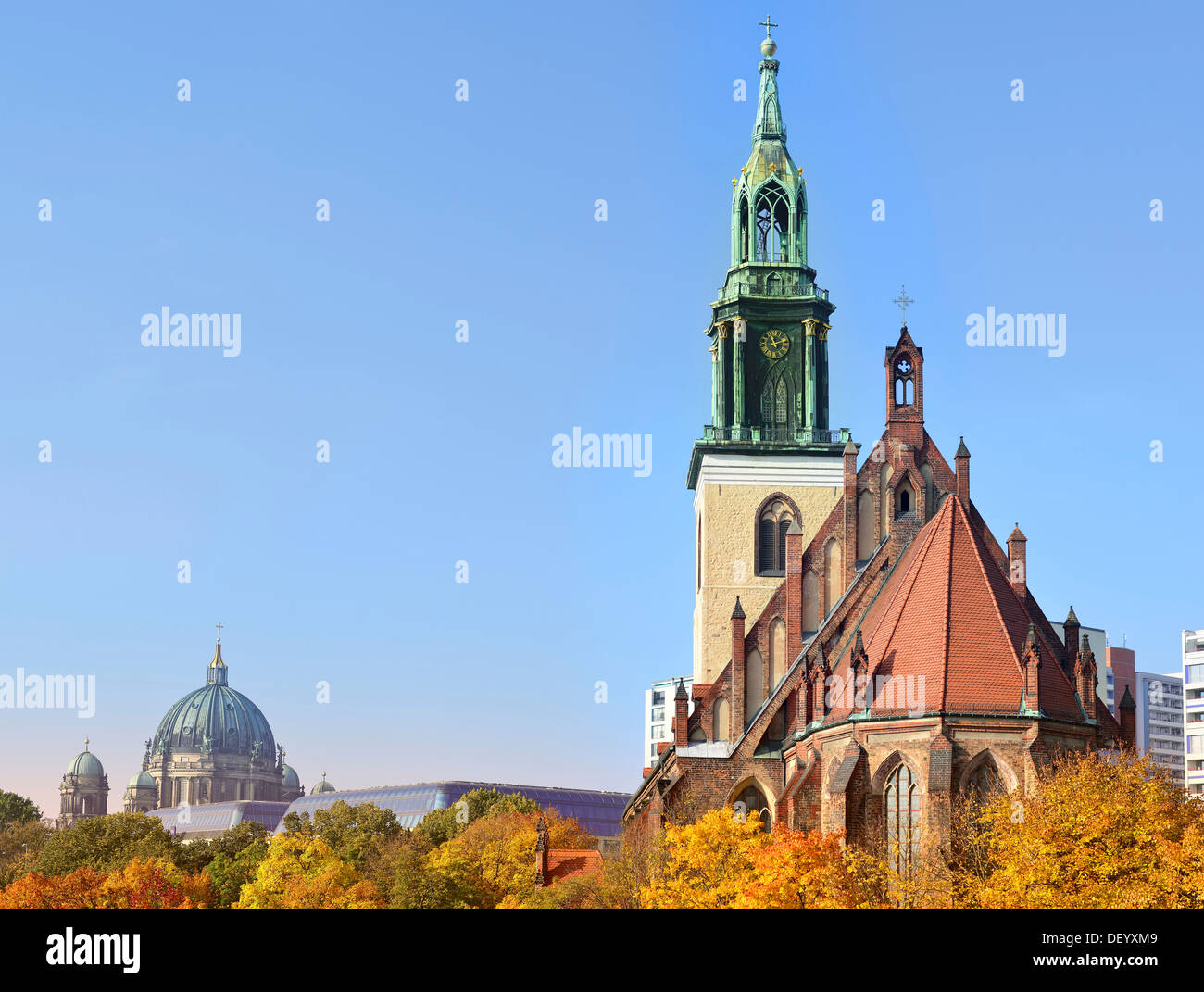 Marienkirche aus dem Osten gesehen, Berlin Stockfoto