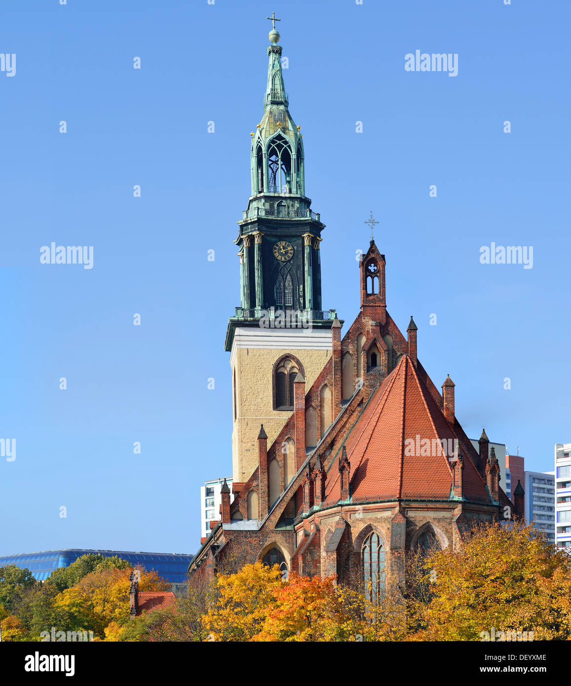 Marienkirche aus dem Osten gesehen, Berlin Stockfoto