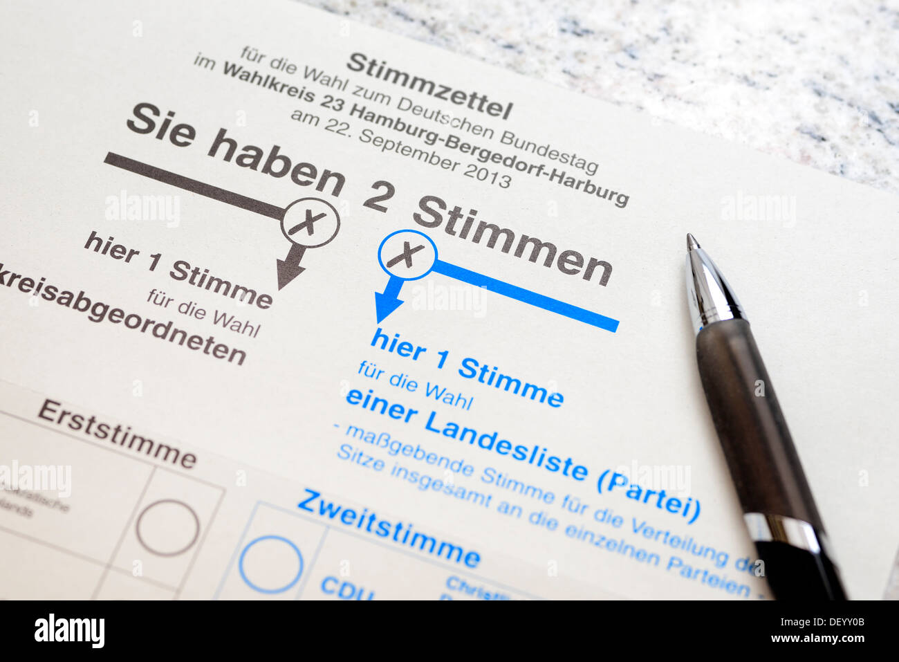 Abstimmung für die Parlamentswahlen, Stimmzettel Für Die Bundestagswahl Stockfoto