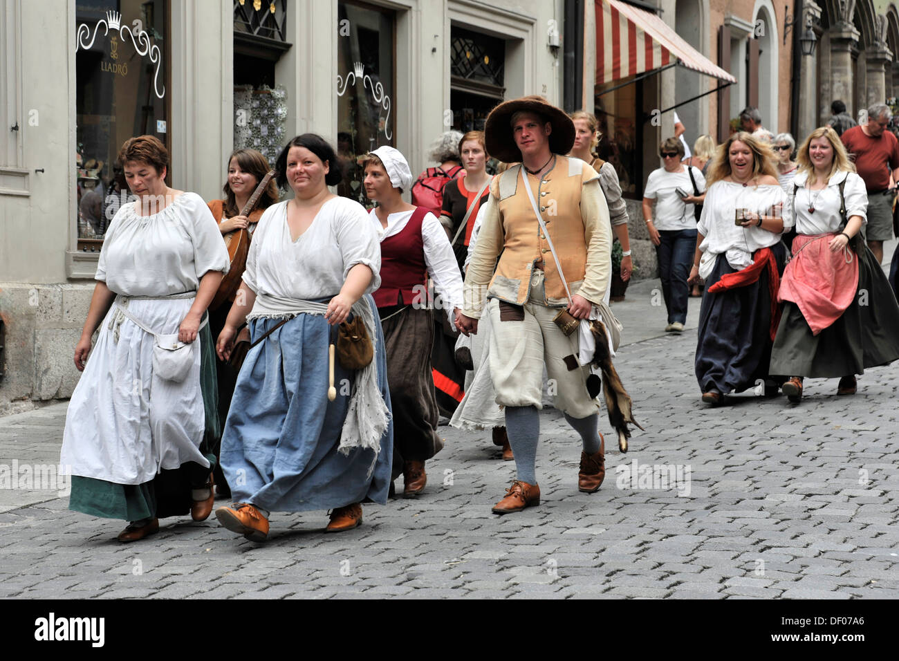 Marketender tragen historische Kostüme, Imperial City Festival Rothenburg 2011, historischen Rothenburg Ob der Tauber, Bayern Stockfoto