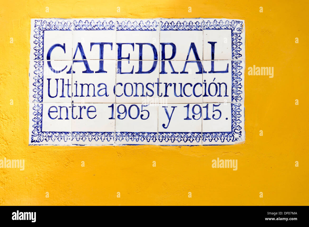 Melden Sie sich an der Kathedrale von Granada, letzte Restaurierung 1905-1925, Granada, Nicaragua, Mittelamerika Stockfoto