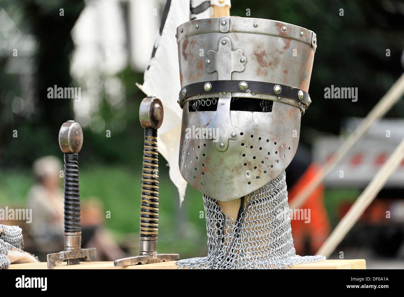 Ritterhelm, Kette Rüstung, mittelalterliches Lager, Stauferlager Camp, 850. Jahrestag von Gmünd, Schwaebisch Gmuend Stockfoto