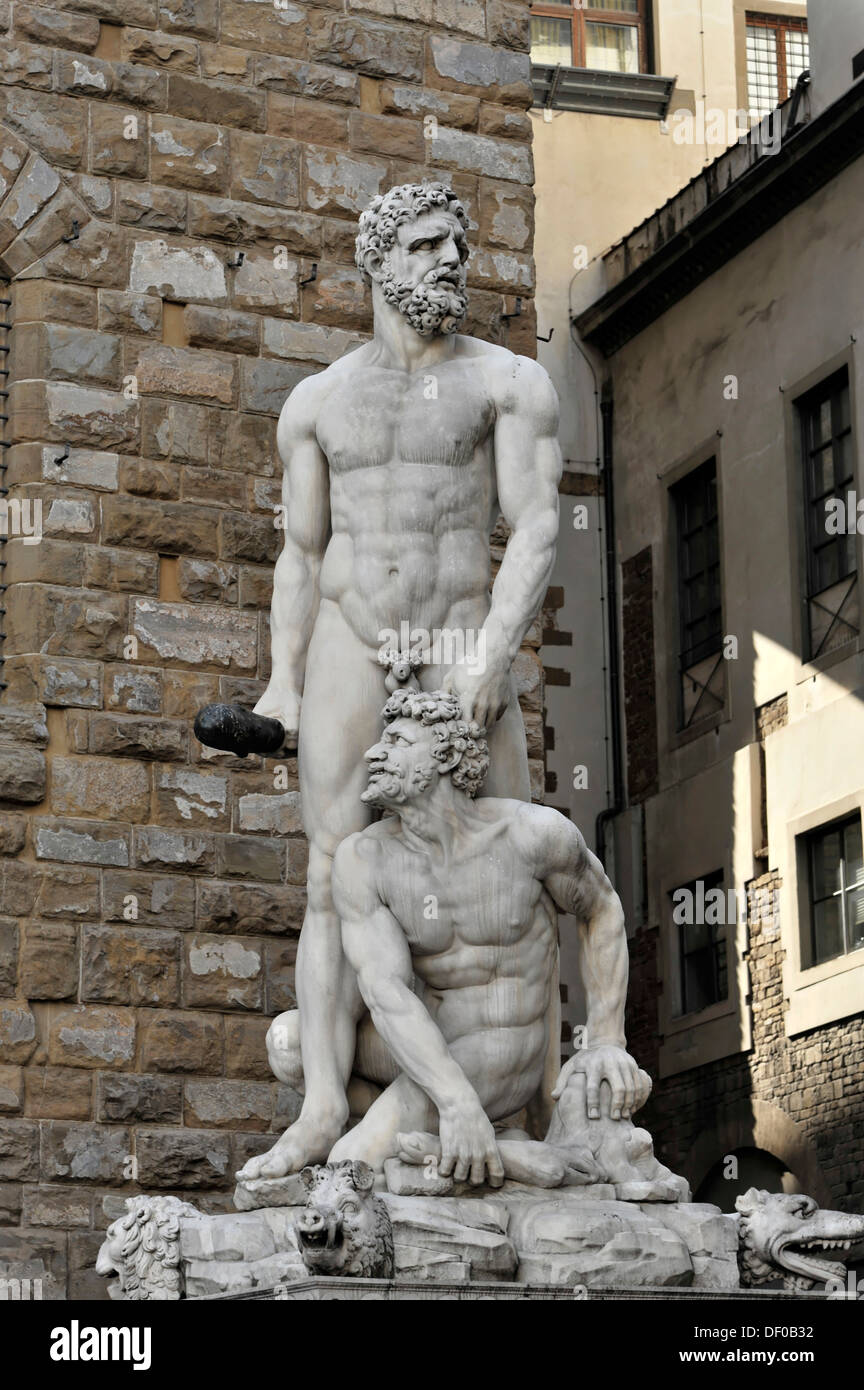 Herkules und Grab, Statue von Baccio Bandinelli, Piazza della Signoría, Florenz, Toskana, Italien, Europa Stockfoto