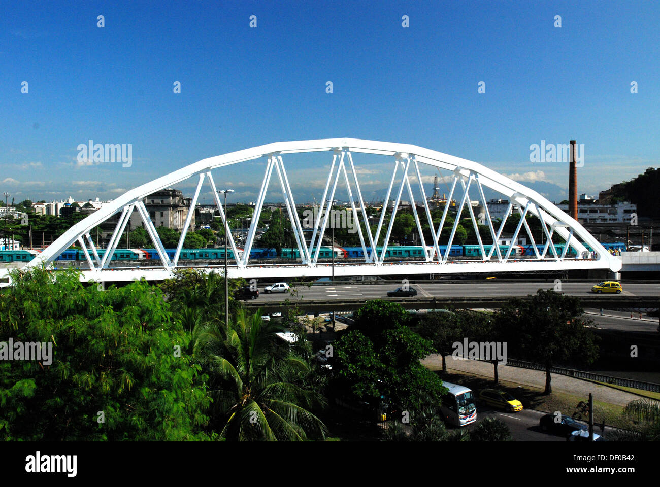 Rio de Janeiro Brasilien Brücke Schiene Straße u-Bahn Stockfoto