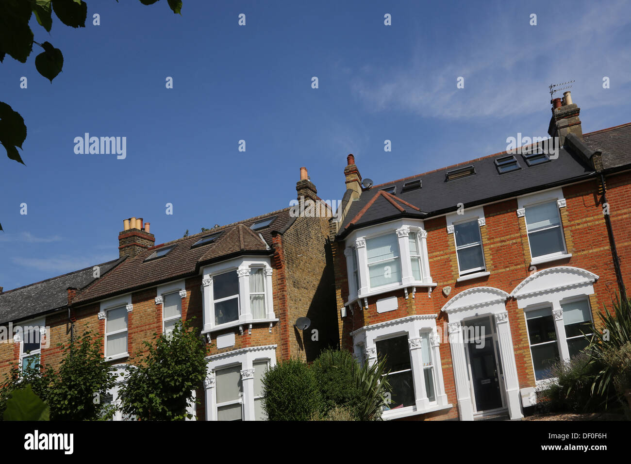 Wimbledon London England Doppeleinfamilienhäuser Häuser Stockfoto