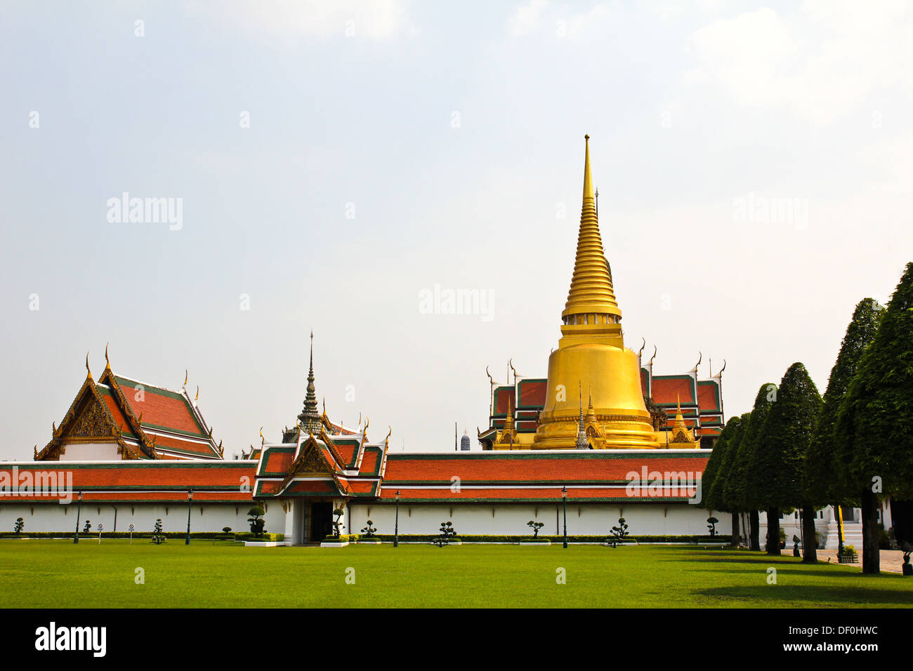 Wat Phra Kaeo, der Tempel des Smaragd-Buddha, Bangkok, Thailand. Stockfoto