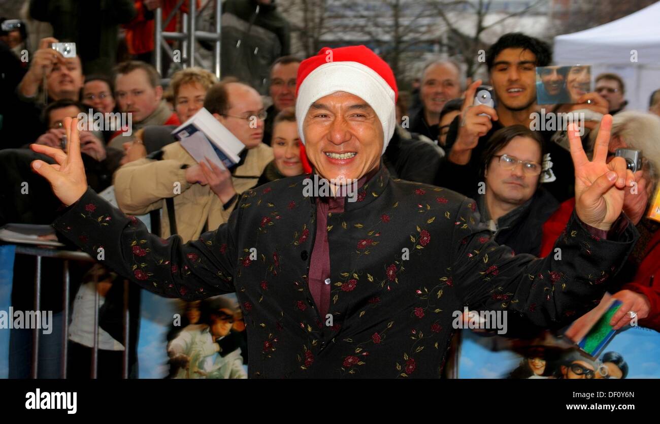 Protagonist und Action Held Jackie Chan bei der Filmpremiere des Films "Around the World in 80 Days" in Berlin. Stockfoto