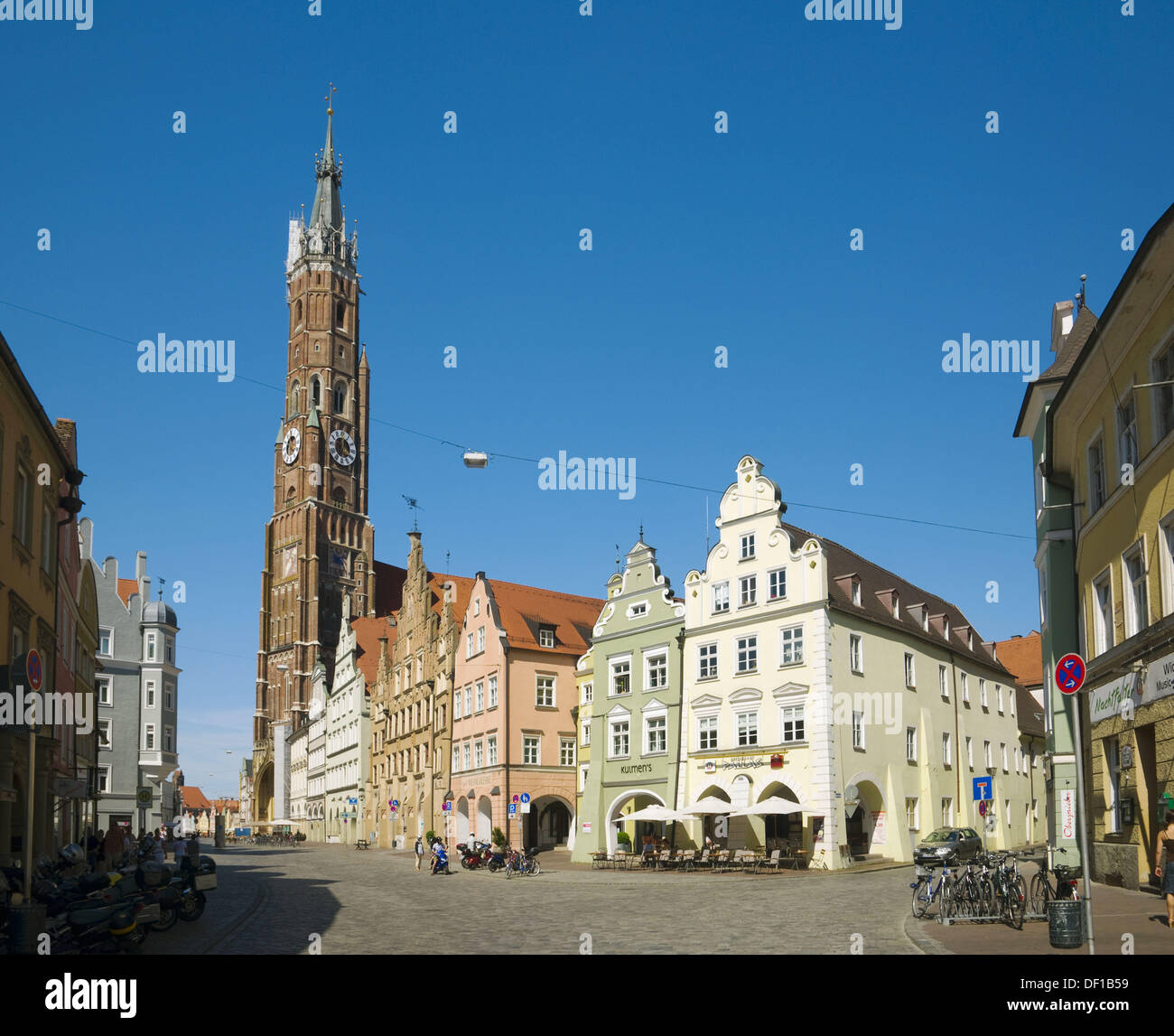 Altstadt (alte Stadt) und Martinskirche, Landshut, Bayern, Deutschland