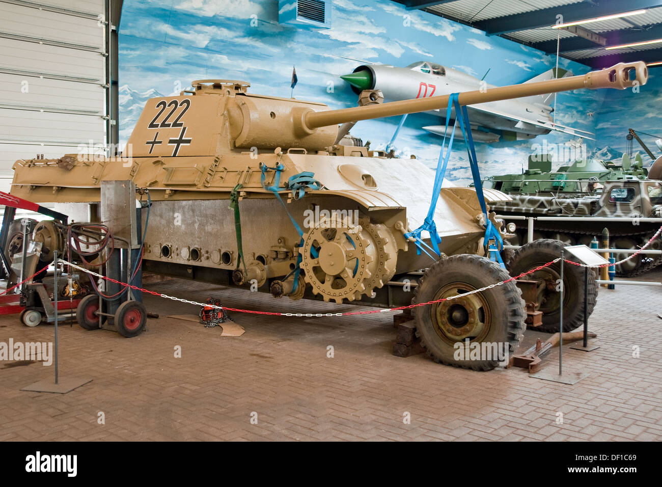WW II deutsche Panther-Panzer an der Overloon Kriegsmuseum, Niederlande bewahrt. Es wurde in der Schlacht von Overloon 1944 deaktiviert. Stockfoto