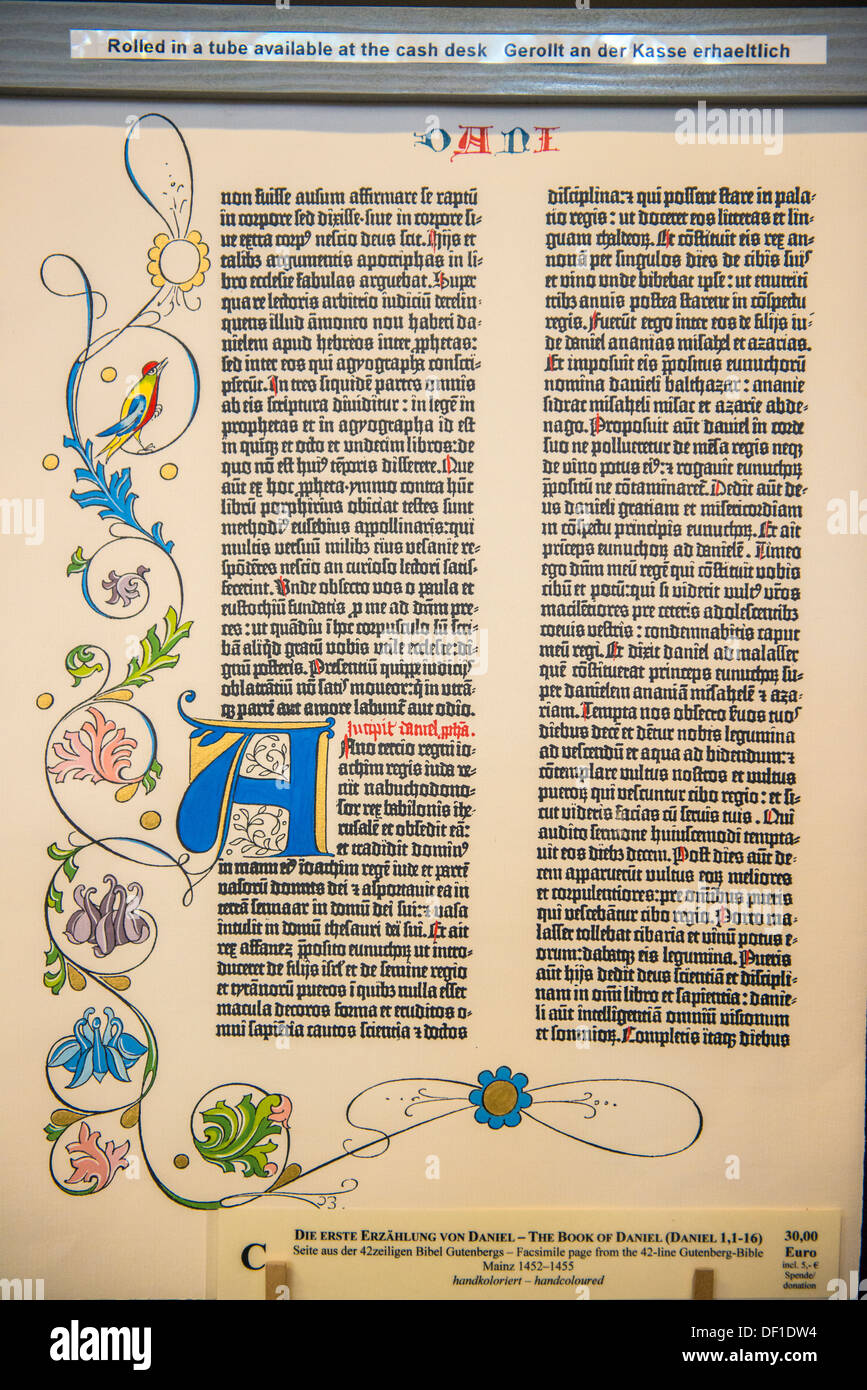 Gutenberg-Bibel Seite Faksimile, Gutenberg-Museum Mainz, Deutschland Stockfoto