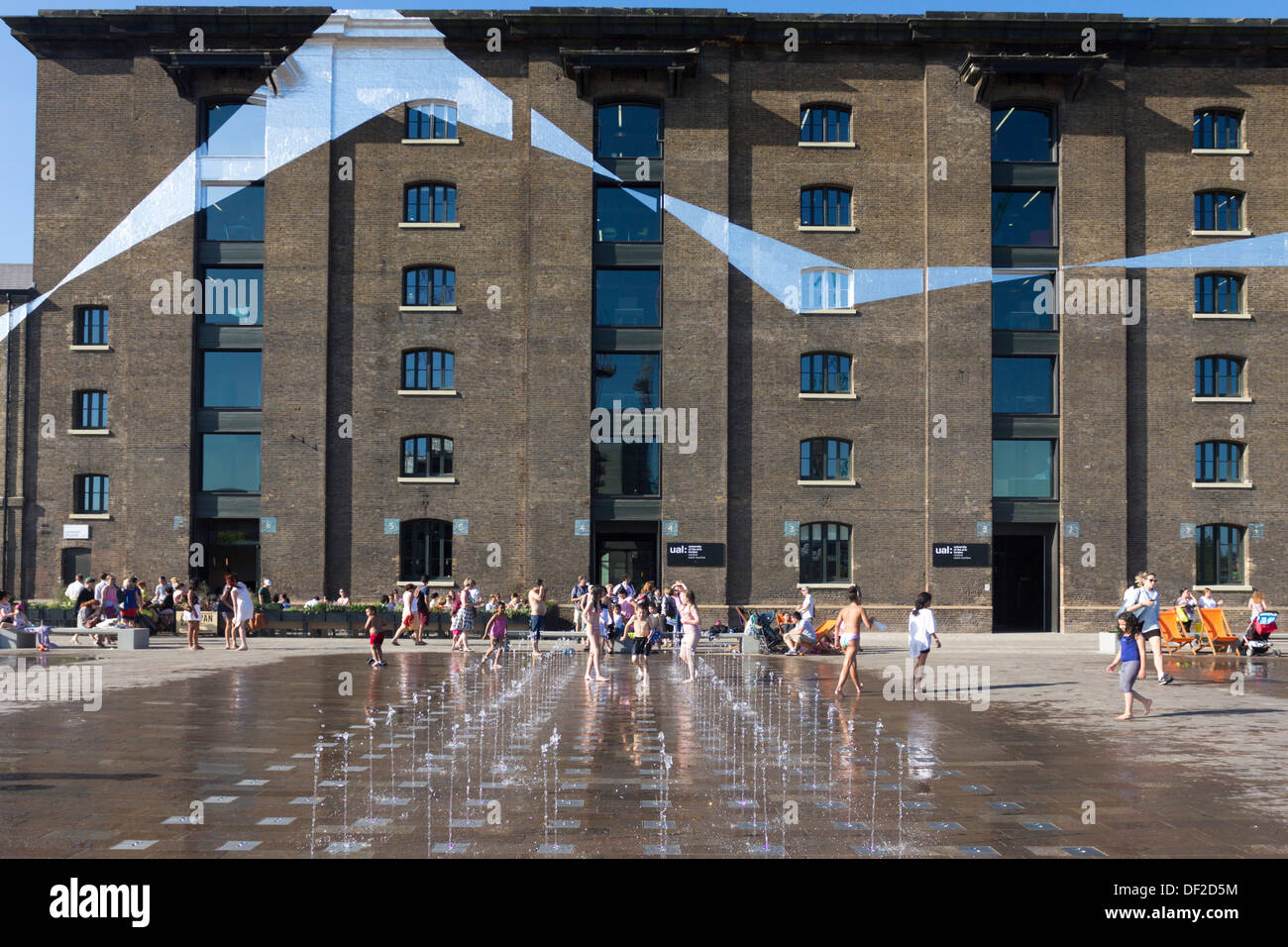 Universität der Künste - Central Saint Martins Campus - Kings Cross Central - London Stockfoto