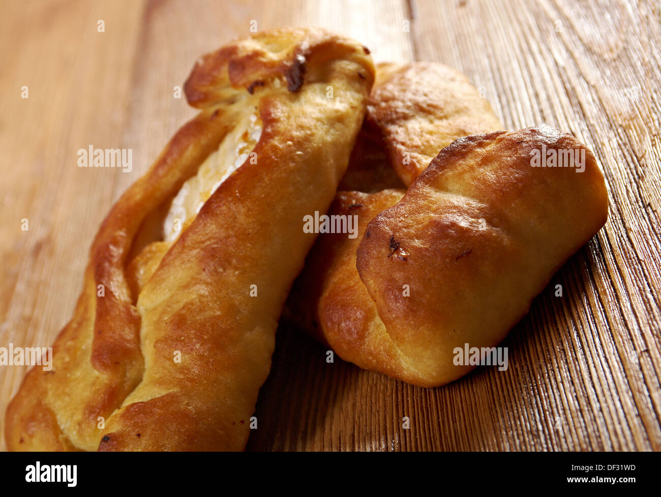 Russische traditionelle gebackenen Lachs Torte... Bauernhofart Land Stockfoto