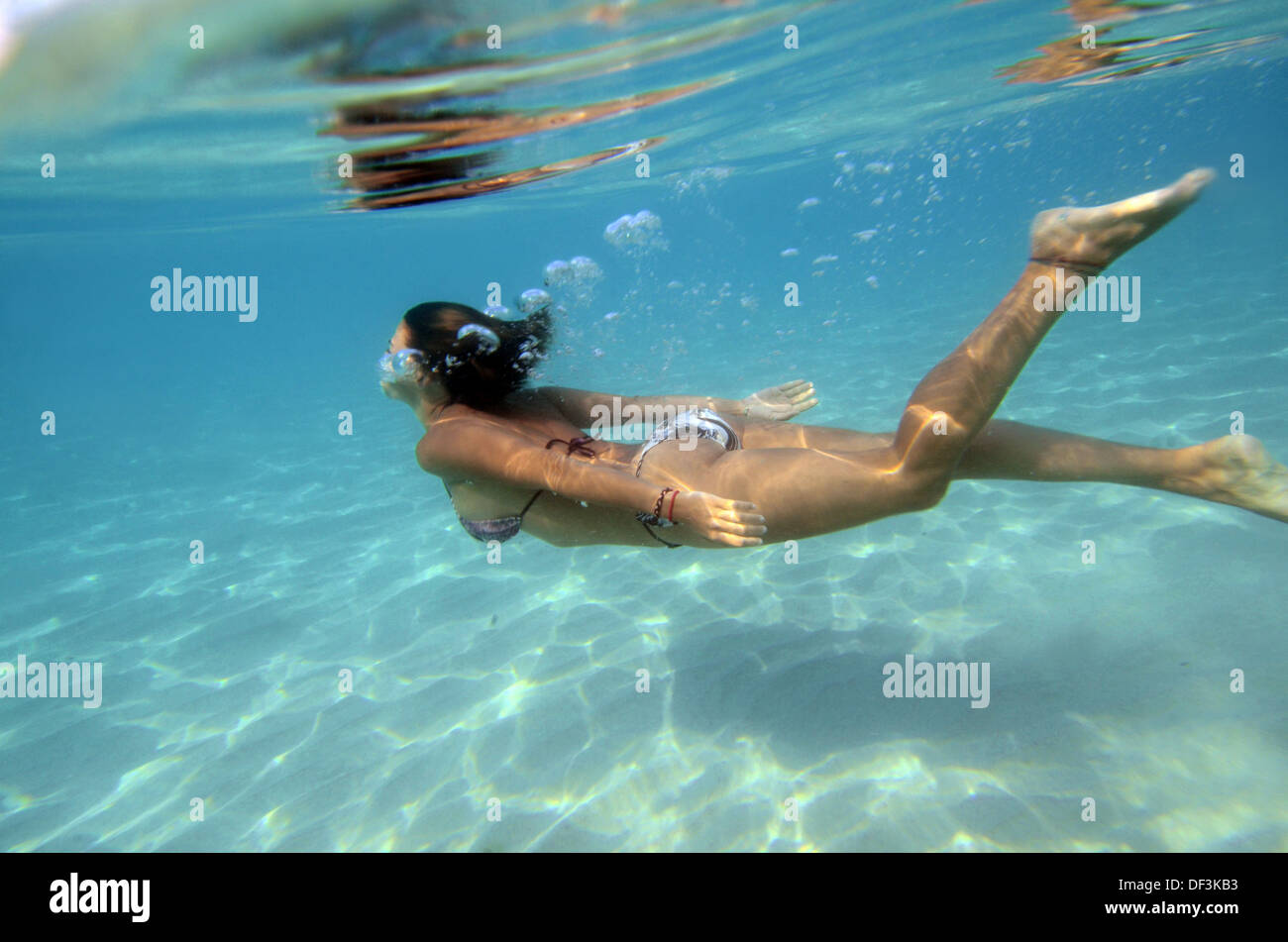 Frau Ozeanschwimmerin Fotos Und Bildmaterial In Hoher Auflösung Alamy