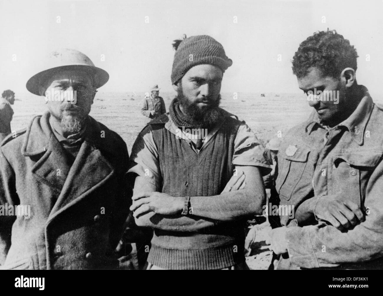 Das Bild der Nazi-Propaganda! Abbildung englischer Häftlinge in Bir Hakeim, Libyen, veröffentlicht am 22. Juni 1942. Fotoarchiv für Zeitgeschichte Stockfoto