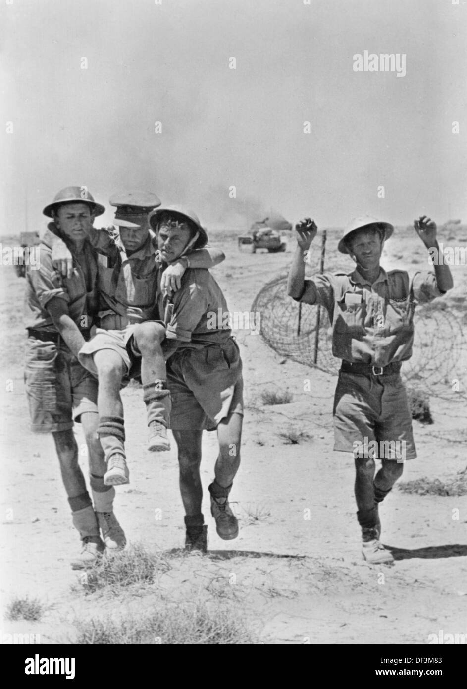 Das Bild der Nazi-Propaganda! Abbildungen der in Libyen gefangenen englischen Soldaten, veröffentlicht am 4. August 1942. Ort unbekannt. Fotoarchiv für Zeitgeschichte Stockfoto