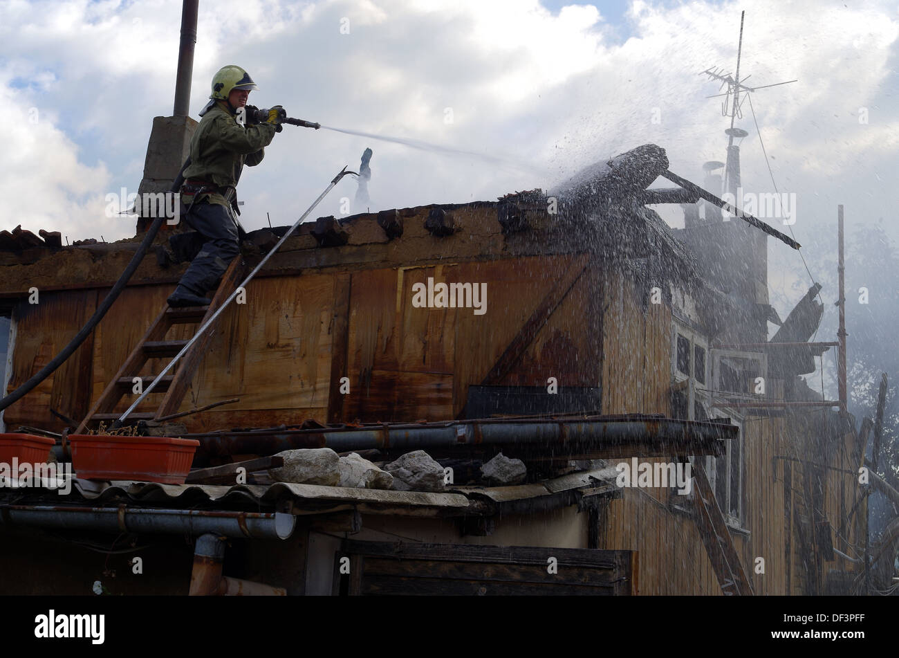 Feuer brannte Haus. Stockfoto