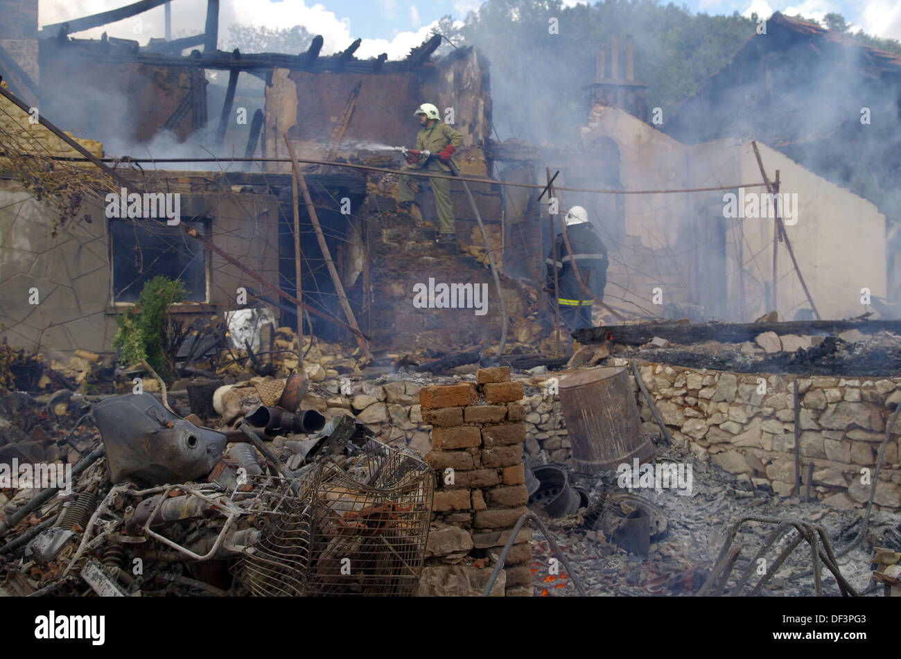 Feuer brannte Haus. Stockfoto