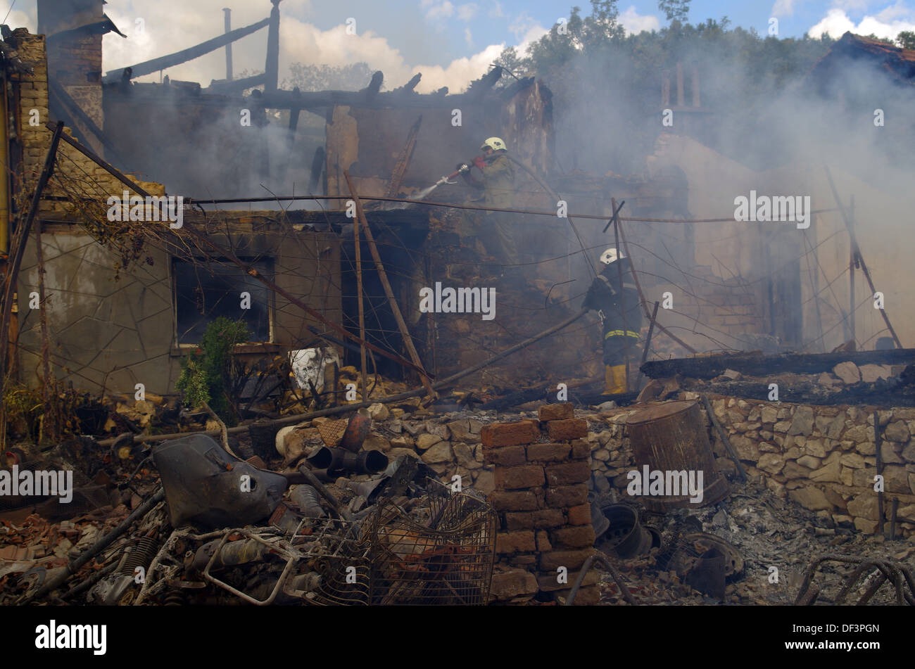 Feuer brannte Haus. Stockfoto