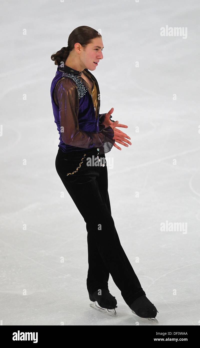 Oberstdorf, Deutschland. 27. September 2013. Jason Brown aus den USA skates bei der 45. Nebelhorn Trophy für die Männer in Oberstdorf, Deutschland, 27 Septmeber 2013. : Bildnachweis KARL-JOSEF HILDEBRAND: Dpa picture-Alliance/Alamy Live News Stockfoto