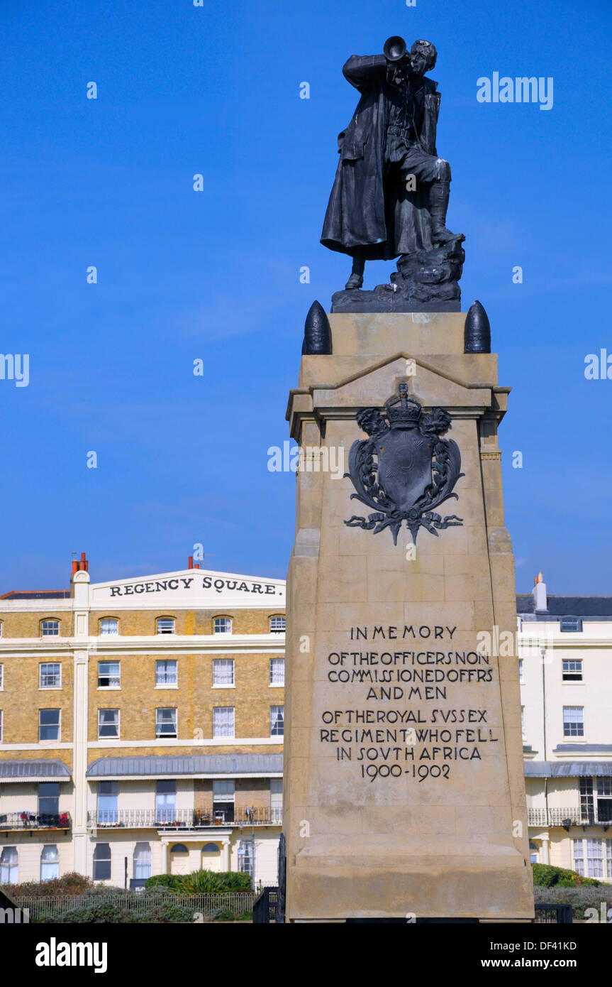 Brighton, East Sussex, England, UK. Kriegerdenkmal im Regency Square - königliches Sussex Regiment - "Bugler" Stockfoto