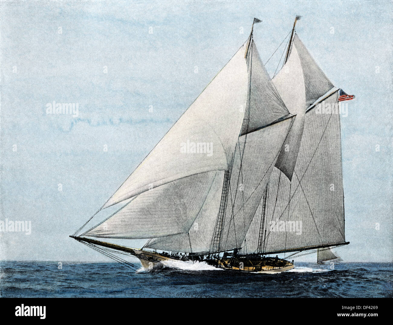 Yacht "Amerika", erste Gewinner des America's Cup Rennen in einem späteren Rig. Hand - farbige Holzschnitt Stockfoto