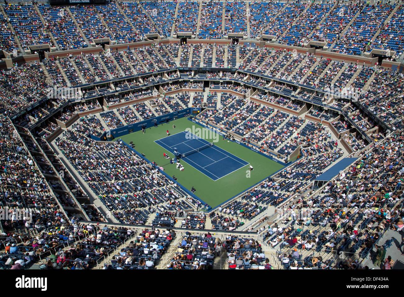 Arthur Ashe Stadion bei Billie Jean King National Tennis Center während der 2013 US Open Tennis Championships Stockfoto