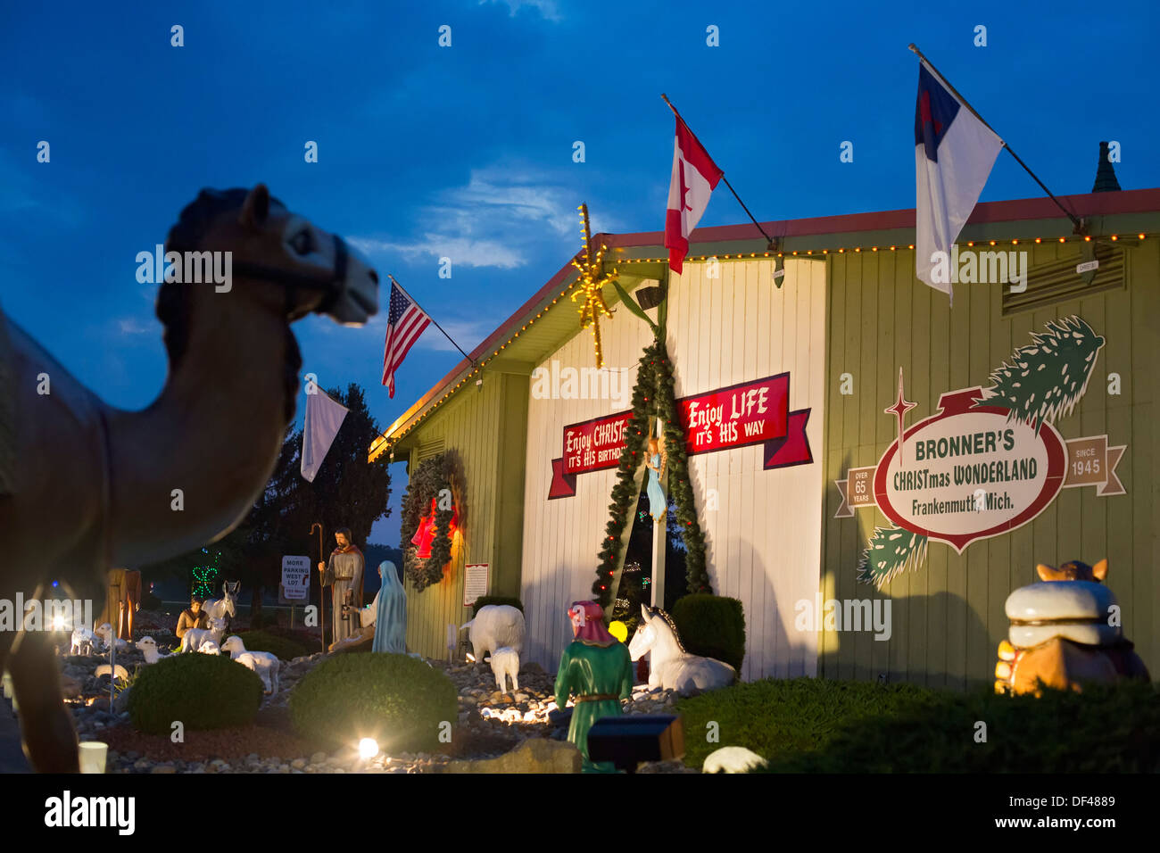 frankenmuth michigan bronners christmas wonderland der weltweit michigan christmas store