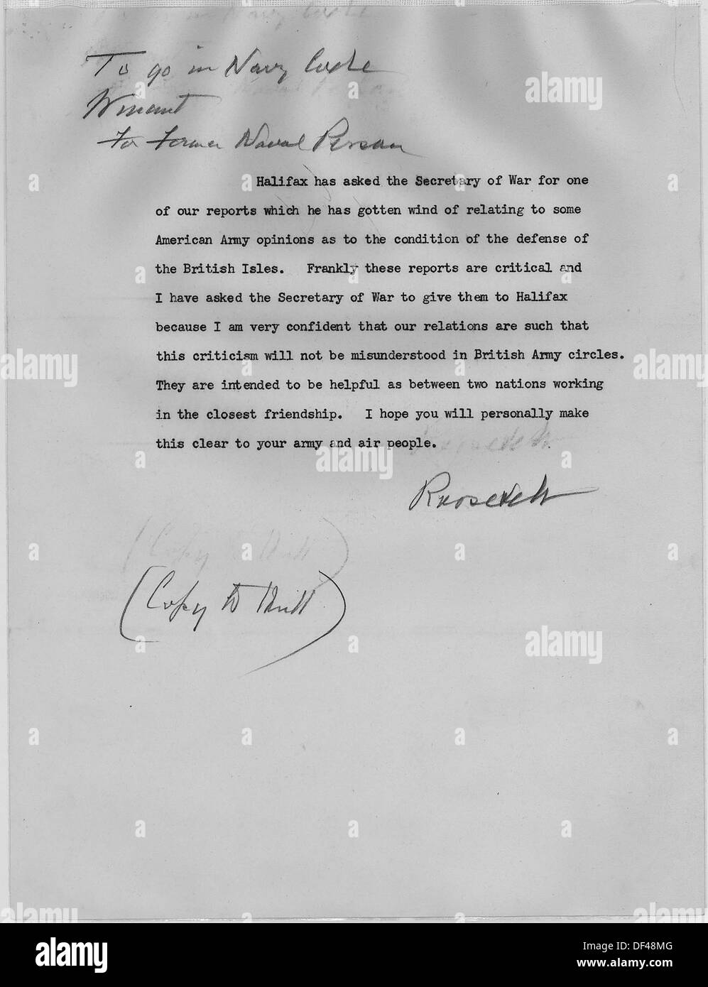 Eine historische Fotografie von Franklin D. Roosevelt, der mit Winston Churchill, den wichtigsten Führern des Zweiten Weltkriegs, kommunizierte. Ihre Korrespondenz spielte eine entscheidende Rolle bei der Gestaltung der Strategie der Alliierten während des Krieges. Stockfoto