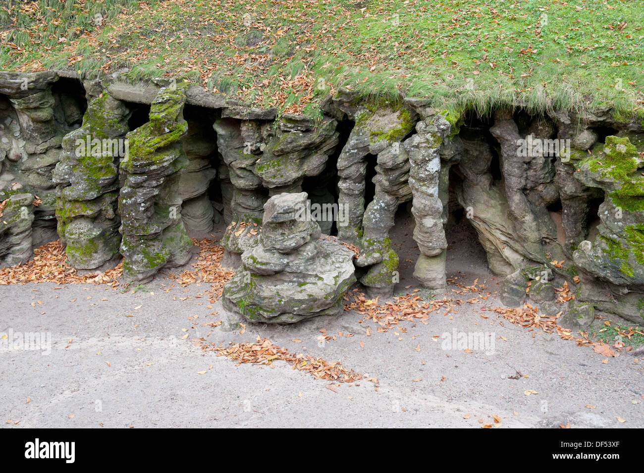 Höhlen in Mechowo, Puck County, Westpommern, in Nordpolen Stockfoto